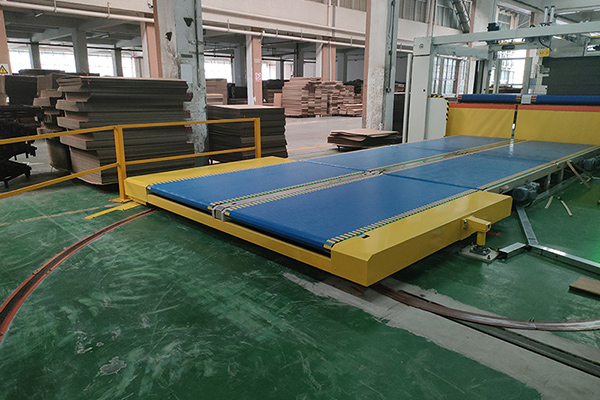 Поворотная тележка для передачи под прямым углом